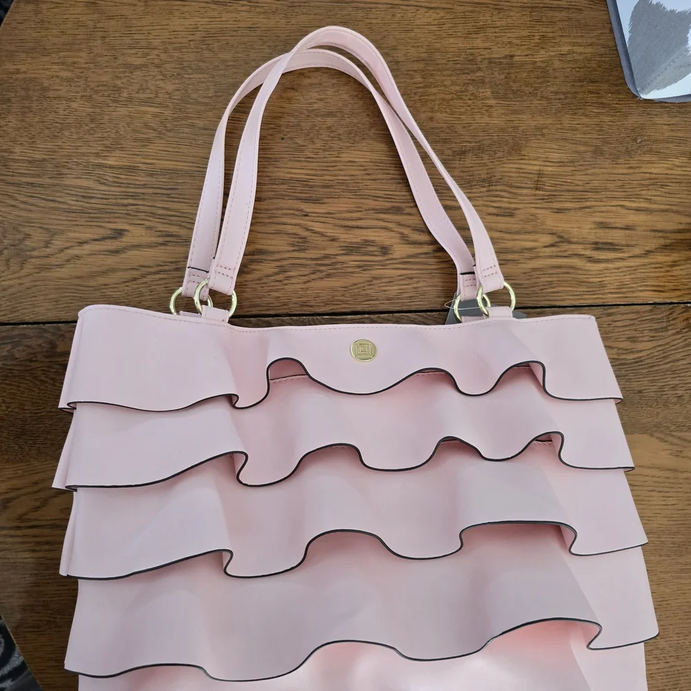 Liz Claiborne Pink Ruffled Shoulder Bag - Picture 6 of 6